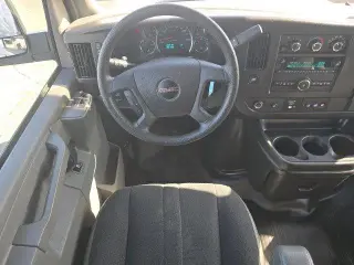GMC Savana 2025 2500 3dr Cargo Van