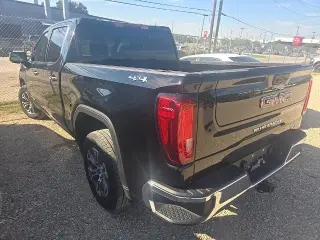 GMC Sierra 1500 2026 4x4 SLT 4dr Crew Cab 6.6 ft. SB