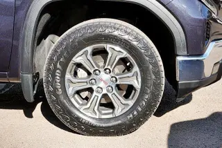 GMC Sierra 1500 2025 4x4 SLT 4dr Crew Cab 5.8 ft. SB