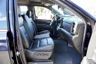 GMC Sierra 1500 2025 4x4 SLT 4dr Crew Cab 5.8 ft. SB