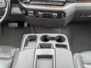 GMC Sierra 1500 2025 4x2 SLT 4dr Crew Cab 5.8 ft. SB