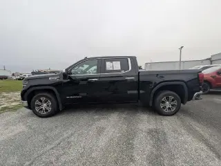GMC Sierra 1500 2025 4x2 SLT 4dr Crew Cab 5.8 ft. SB