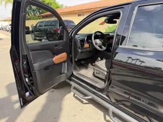 GMC Canyon 2025 4x4 AT4 4dr Crew Cab 5 ft. SB