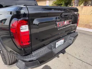 GMC Canyon 2025 4x4 AT4 4dr Crew Cab 5 ft. SB