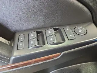 GMC Yukon 2020 4x4 SLE 4puerta SUV