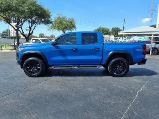 Chevrolet Colorado 2026 4x4 Trail Boss 4 puertas Cabina Trip 5 ft. SB