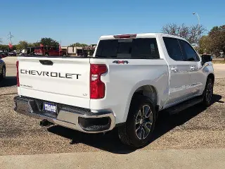 Chevrolet Silverado 1500 2026 4x4 LT 4 puertas cabina completa 6.6 ft. SB