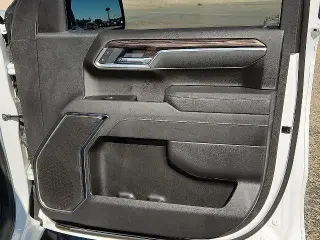 Chevrolet Silverado 1500 2026 4x4 LT 4 puertas cabina completa 6.6 ft. SB