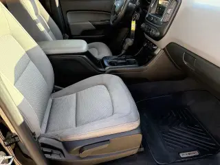 Chevrolet Colorado 2019 4x4 Camioneta de Trabajo 4dr Cabina Crew 5 ft. SB