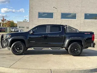 Chevrolet Colorado 2019 4x4 Camioneta de Trabajo 4dr Cabina Crew 5 ft. SB