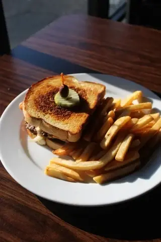 🍔 Crepes And Burgers  🍔🥞