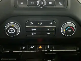 Chevrolet Silverado 2500HD 2025 4x4 Camión de Trabajo 4dr Cabina de Tripulante SB