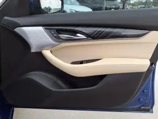 Cadillac CT5 2023 Premium Luxury Sedán 4 puertas