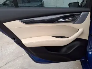 Cadillac CT5 2023 Premium Luxury Sedán 4 puertas