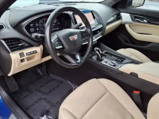 Cadillac CT5 2023 Premium Luxury Sedán 4 puertas