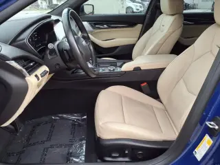 Cadillac CT5 2023 Premium Luxury Sedán 4 puertas