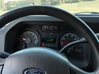 Ford E-Series 2014 E-350 SD 3dr Extended Cargo Van