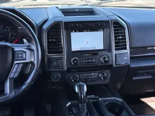 Ford F-150 2018 4x4 Raptor 4dr SuperCrew 5.5 ft. SB