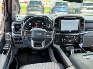 Ford F-150 2023 4x4 Limited 4dr SuperCrew 5.5 ft. SB