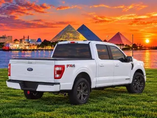 Ford F-150 2023 4x4 King Ranch 4dr SuperCrew 6.5 ft. SB