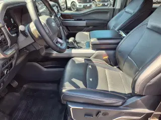 Ford F-150 2023 4x4 King Ranch 4dr SuperCrew 5.5 ft. SB