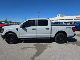 Ford F-150 2024 4x4 STX 4puertas Súper Cabina 5.5 pies. SB