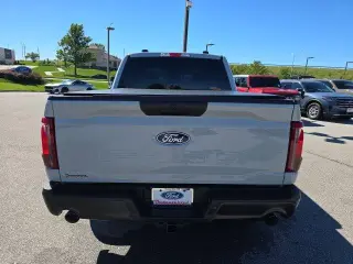 Ford F-150 2024 4x4 STX 4puertas Súper Cabina 5.5 pies. SB