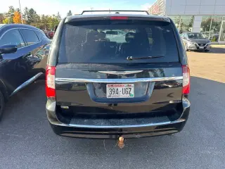 2016 Chrysler Town & Country
