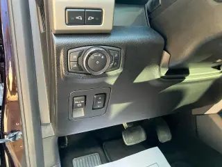 Ford F-150 2019 4x4 Lariat 4dr SuperCrew con motor de 5.5 pies de largo SB.