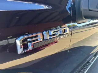 Ford F-150 2019 4x4 Lariat 4dr SuperCrew con motor de 5.5 pies de largo SB.