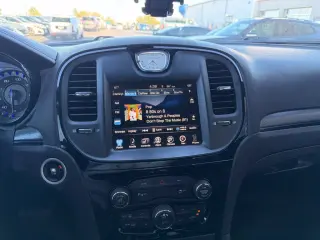 2016 Chrysler 300