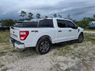 Ford F-150 2023 4x2 XL 4dr SuperCrew 5.5 ft. SB