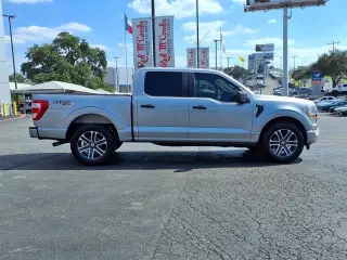Ford F-150 2022 4x2 XL 4dr SuperCrew 5.5 ft. SB