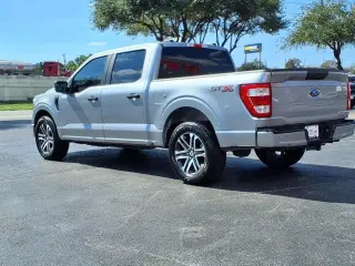 Ford F-150 2022 4x2 XL 4dr SuperCrew 5.5 ft. SB