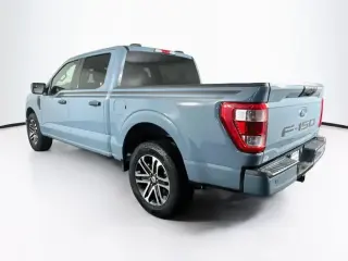 Ford F-150 2023 4x2 XL 4dr SuperCrew 5.5 ft. SB