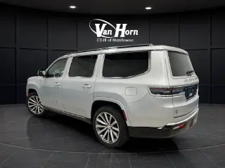 2022 Jeep Grand Wagoneer
