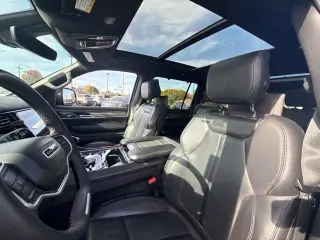 2022 Jeep Wagoneer