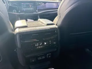 2022 Jeep Wagoneer