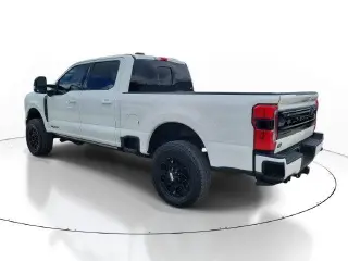 Ford F-350 Super Duty 2022 4x2 XL 4dr Crew Cab 6.8 ft. SB SRW Pickup