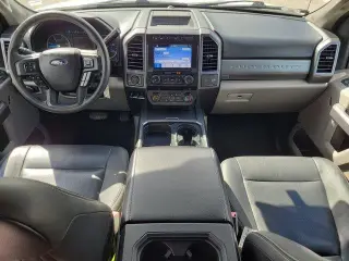 Ford F-250 Super Duty 2019 4x4 XLT 4dr Crew Cab 6.8 ft. SB Pickup