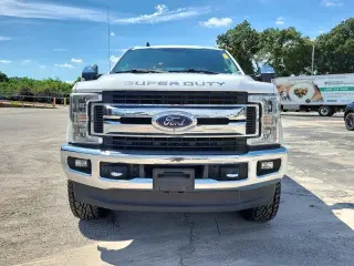 Ford F-250 Super Duty 2019 4x4 XLT 4dr Crew Cab 6.8 ft. SB Pickup