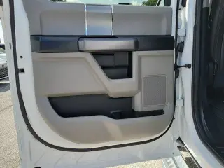 Ford F-250 Super Duty 2019 4x4 XLT 4dr Crew Cab 6.8 ft. SB Pickup