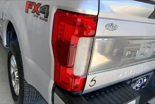 Ford F-250 Super Duty 2018 4x4 Platinum 4dr Crew Cab 8 ft. LB Pickup
