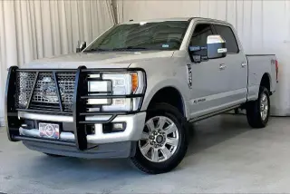 Ford F-250 Super Duty 2018 4x4 Platinum 4dr Crew Cab 8 ft. LB Pickup