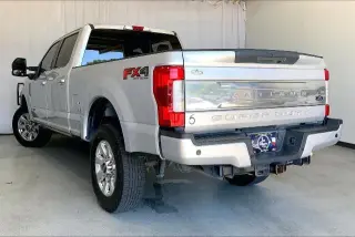 Ford F-250 Super Duty 2018 4x4 Platinum 4dr Crew Cab 8 ft. LB Pickup