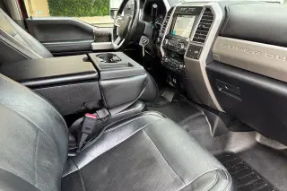 Ford F-250 Super Duty 2017 4x4 Lariat 4dr Crew Cab 6.8 ft. SB Pickup