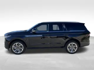 2025 Lincoln Navigator