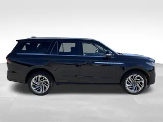 2025 Lincoln Navigator