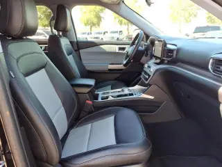 Ford Explorer 2024 XLT 4x4 SUV