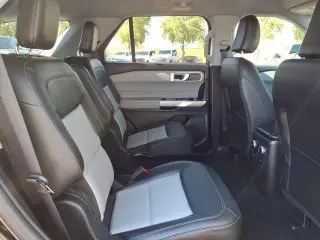 Ford Explorer 2024 XLT 4x4 SUV
